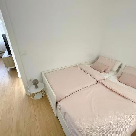 Acojedor Piso Cerca Del Metro Apartment กอร์เนยา เดอ ลูเบรอกาต ภายนอก รูปภาพ