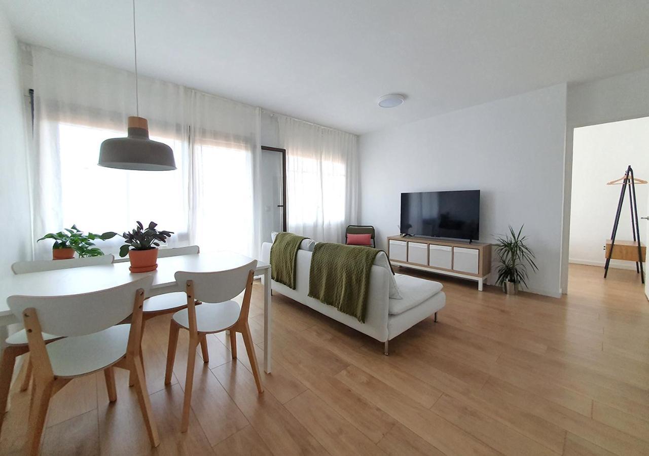 Acojedor Piso Cerca Del Metro Apartment กอร์เนยา เดอ ลูเบรอกาต ภายนอก รูปภาพ