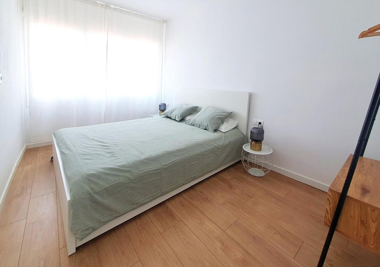 Acojedor Piso Cerca Del Metro Apartment กอร์เนยา เดอ ลูเบรอกาต ภายนอก รูปภาพ